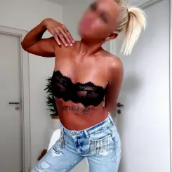 Niki, Masszázs XIII. kerület, 41 év Nő XIII. kerület Budapest Magyarország, +36204930589