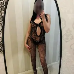 Laura, Szexpartner V. kerület, 18 év Nő V. kerület Budapest Magyarország, +36702434326